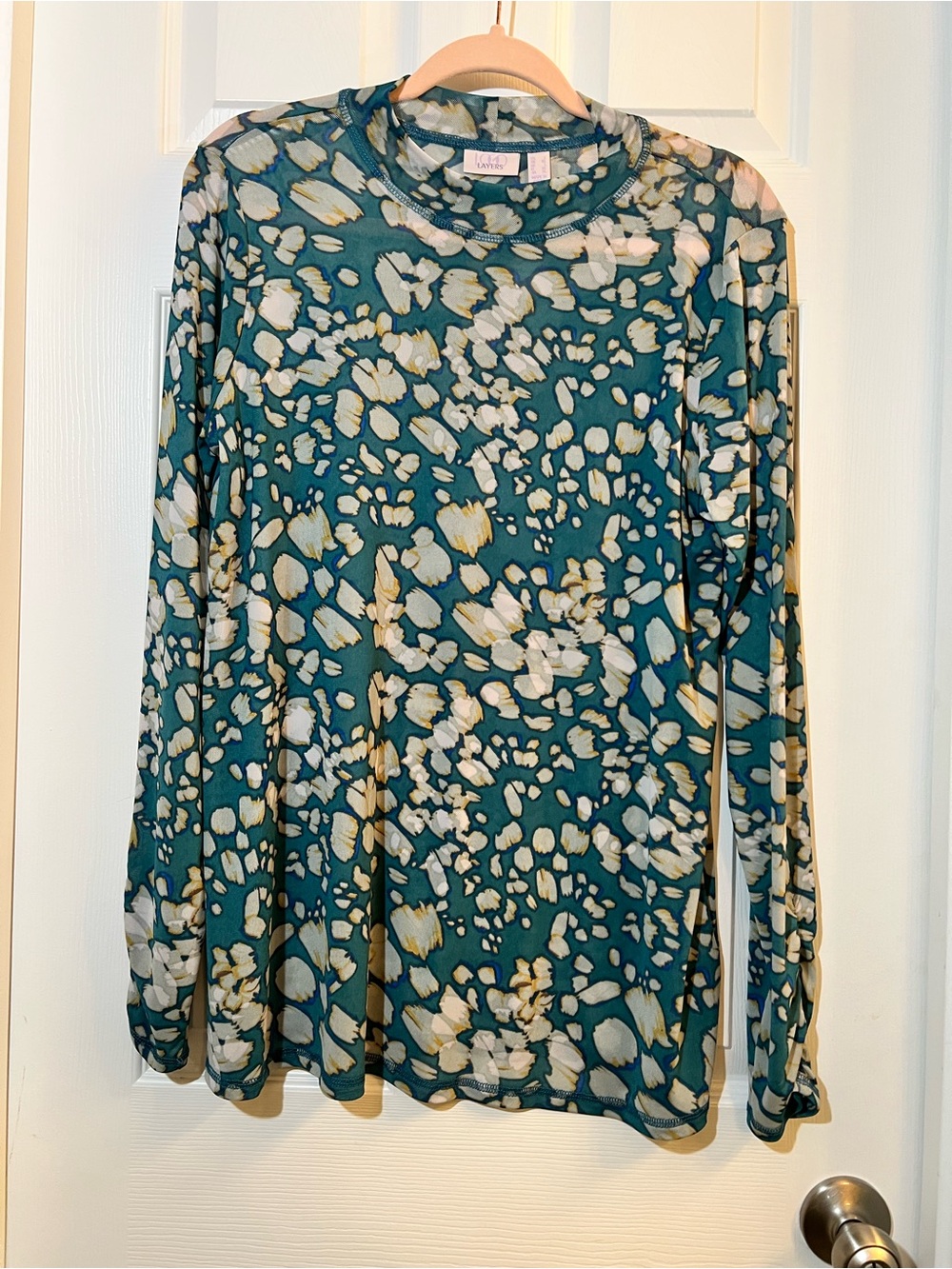 🦋 NWOT LOGO Layers by Lori Goldstein Teal and Cream Long-Sleeve Printed Top L